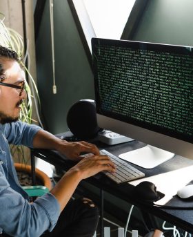 CyberSecurity - Pentester Engineer | Guilda - Engineer typing on keyboard